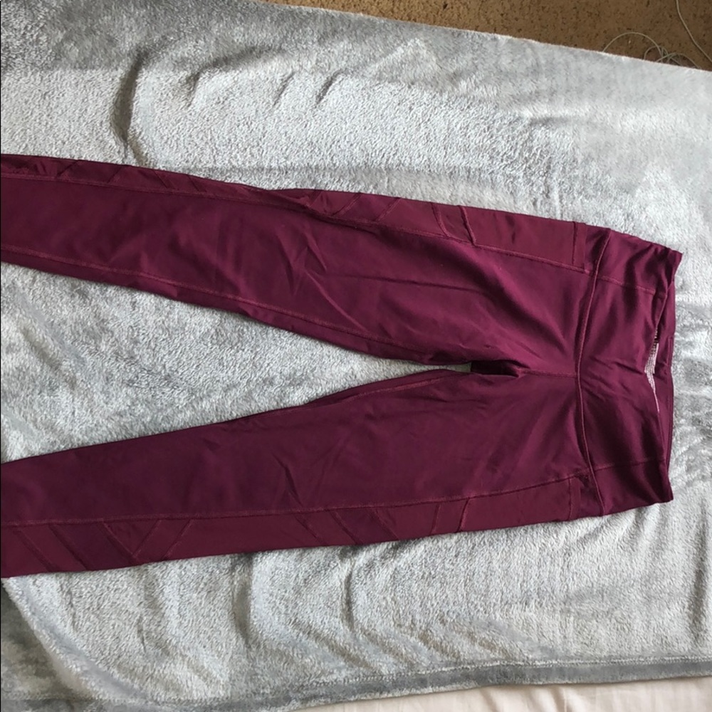 Maroon Victoria Secret Knockout leggings size S